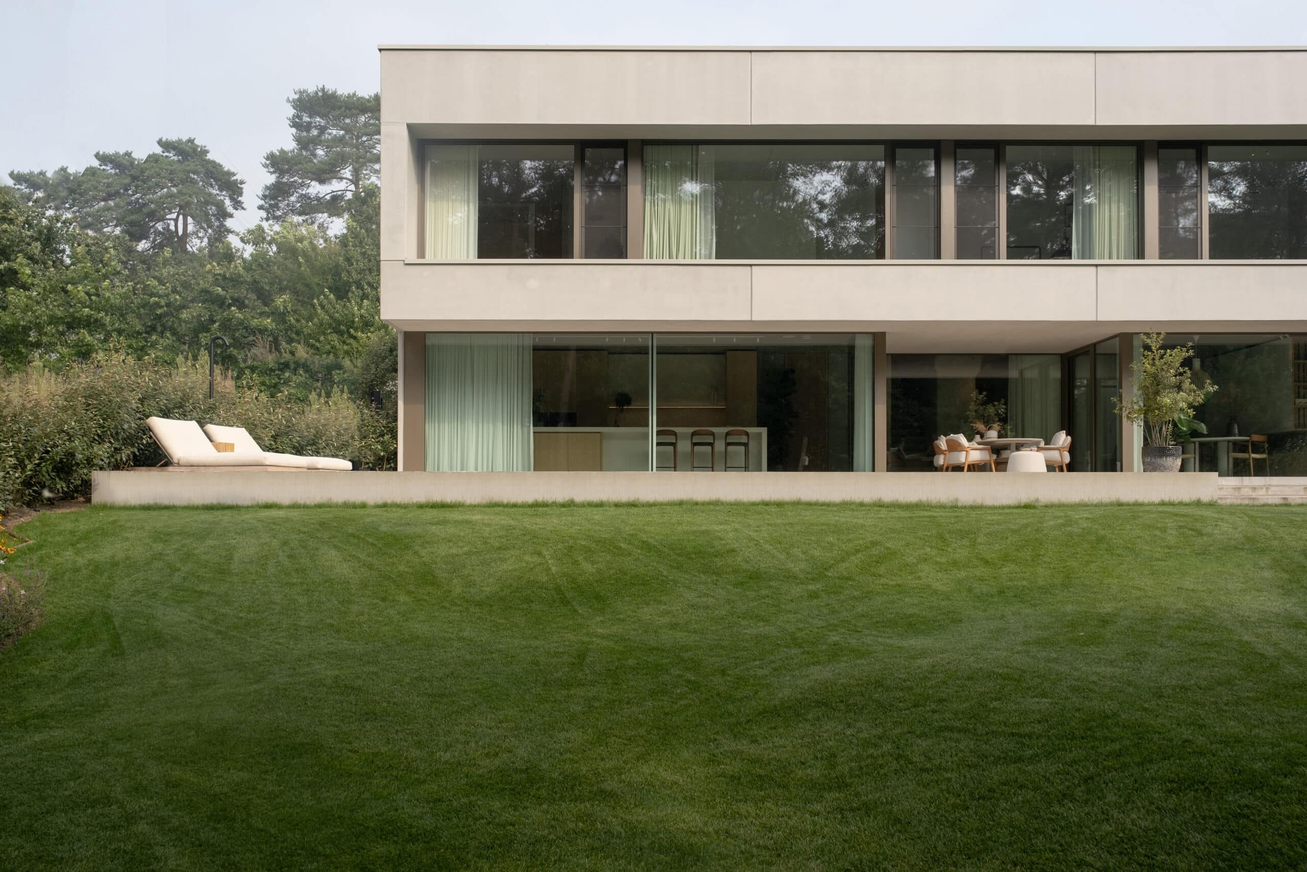 8d_HR-HouseBL-5634